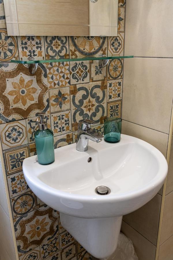 B&B Alla Ferrovia Naples Extérieur photo